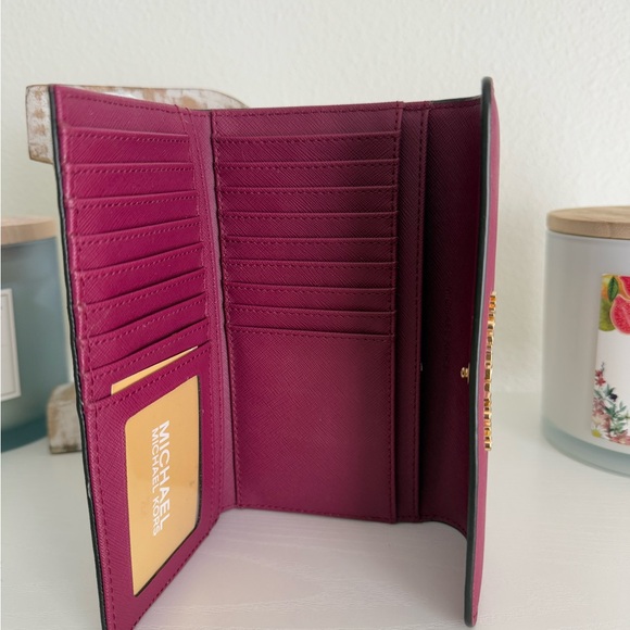 EUC Michael Kors Pink and Purple Satchel Bag *****Bundle****** - Picture 13 of 16